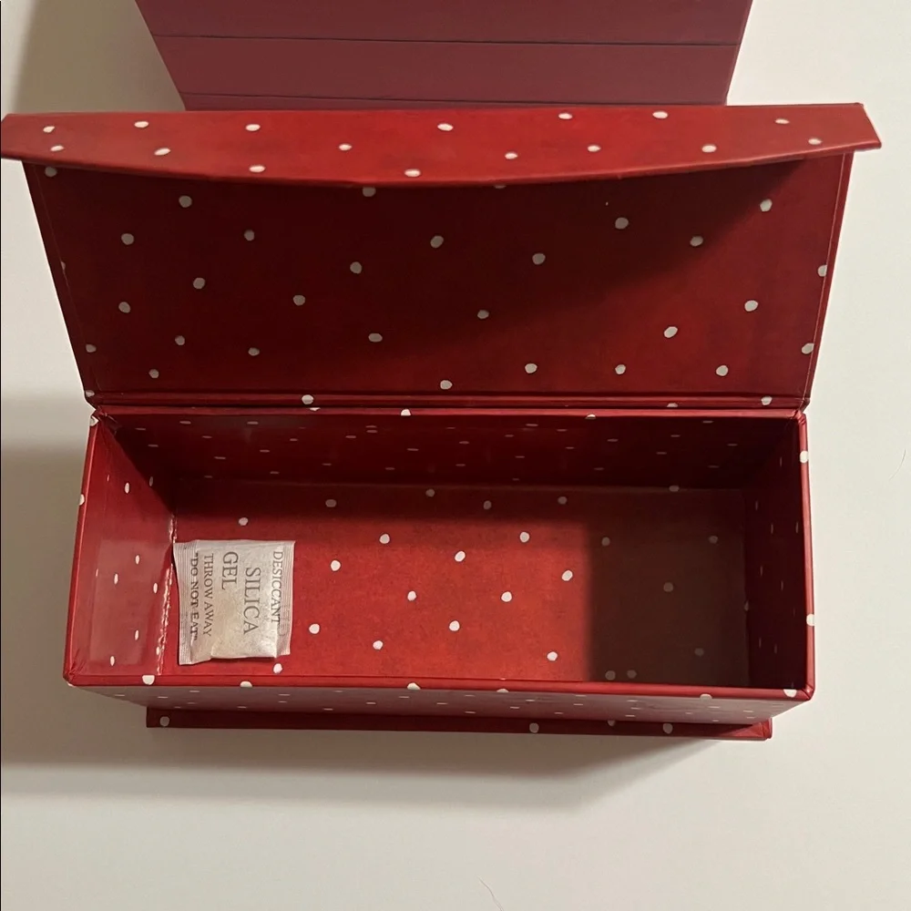 Susan Winget. Festive Holiday Gift Wrap Box Storage Set - Red and Cream